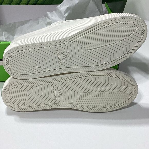 Cariuma OCA Low Off White Canvas Sneaker NIB 9.5 Women 8 Men - Picture 9 of 9